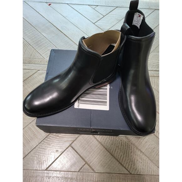 Tommy Hilfiger Shoes - Tommy Hilfiger Bootie Womens 8.5M Black Pull-Tab Vitus 2 Chelsea